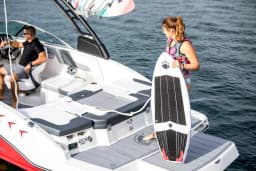 MerCruiser 6.2L V8 350 HP image 2